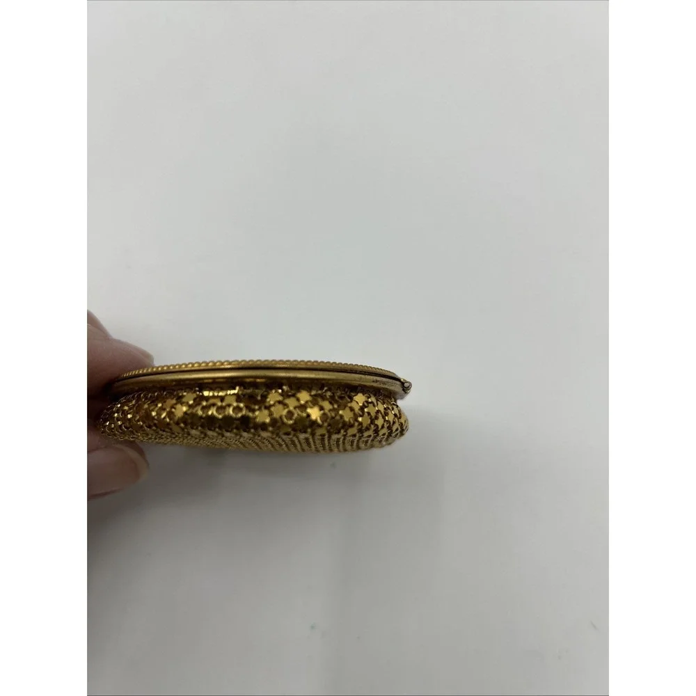 Vintage Merle Norman Compact Gold Metal Mesh Bottom‎ Emerald Victorian Man Woman